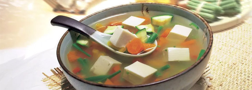 sopa-de-verduras-y-tofu