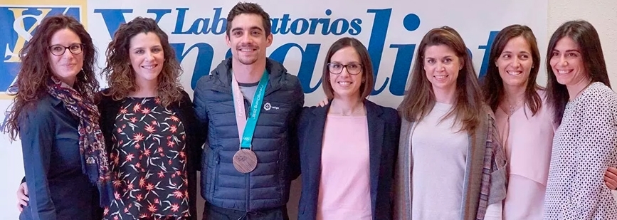 javier-fernandez-visita-ynsadiet-como-flamante-medallista-olimpico